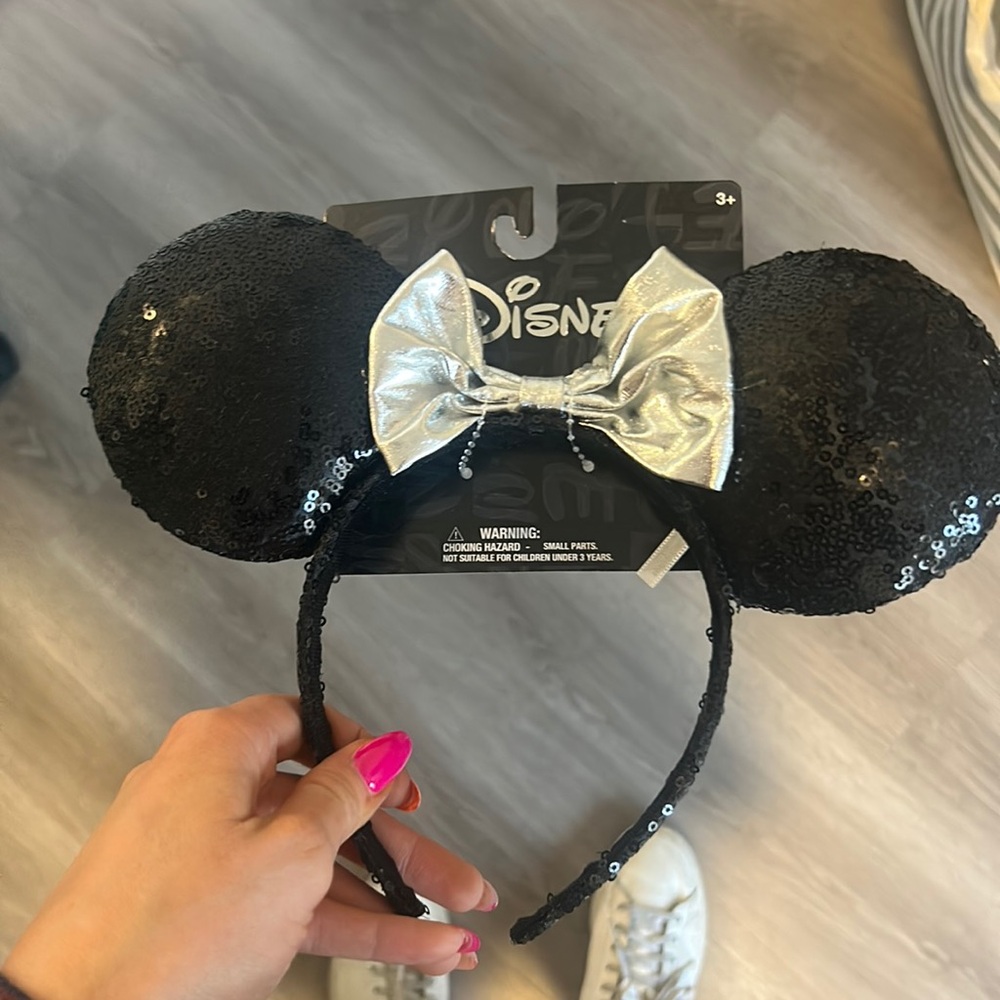 Brand new! Never worn. Mickey ears.